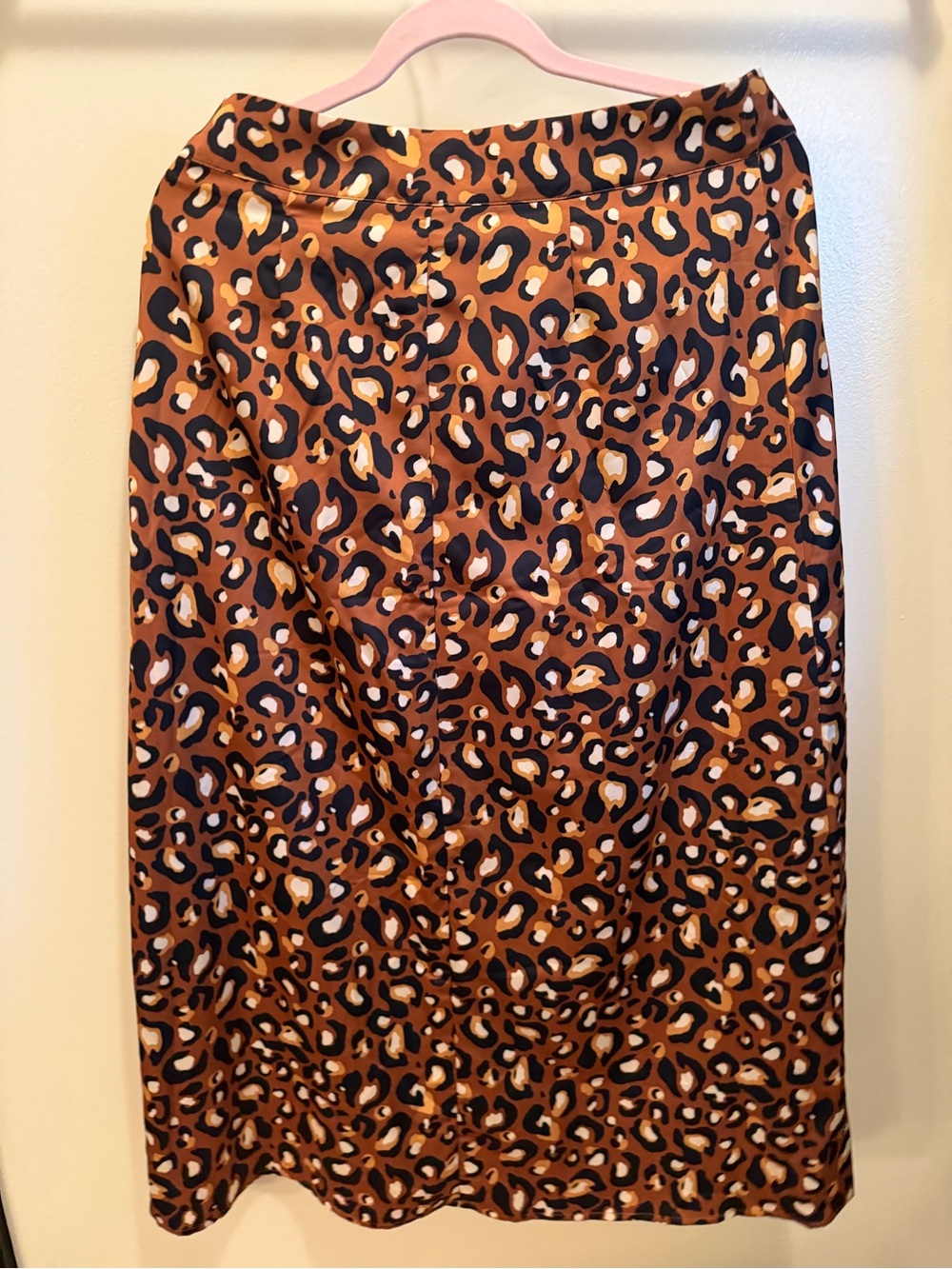 Express x Ladygang Leopard Print Satin Midi Skirt Side Slit Sz M NWT - Picture 7 of 8